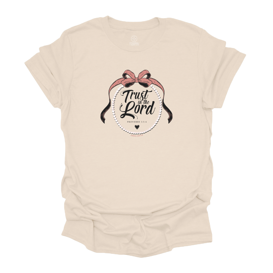 Trust in the Lord Bow Tee